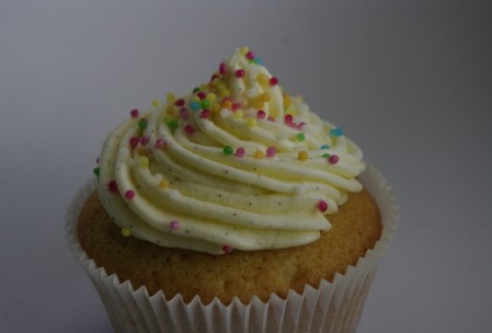 vanilla cupcake